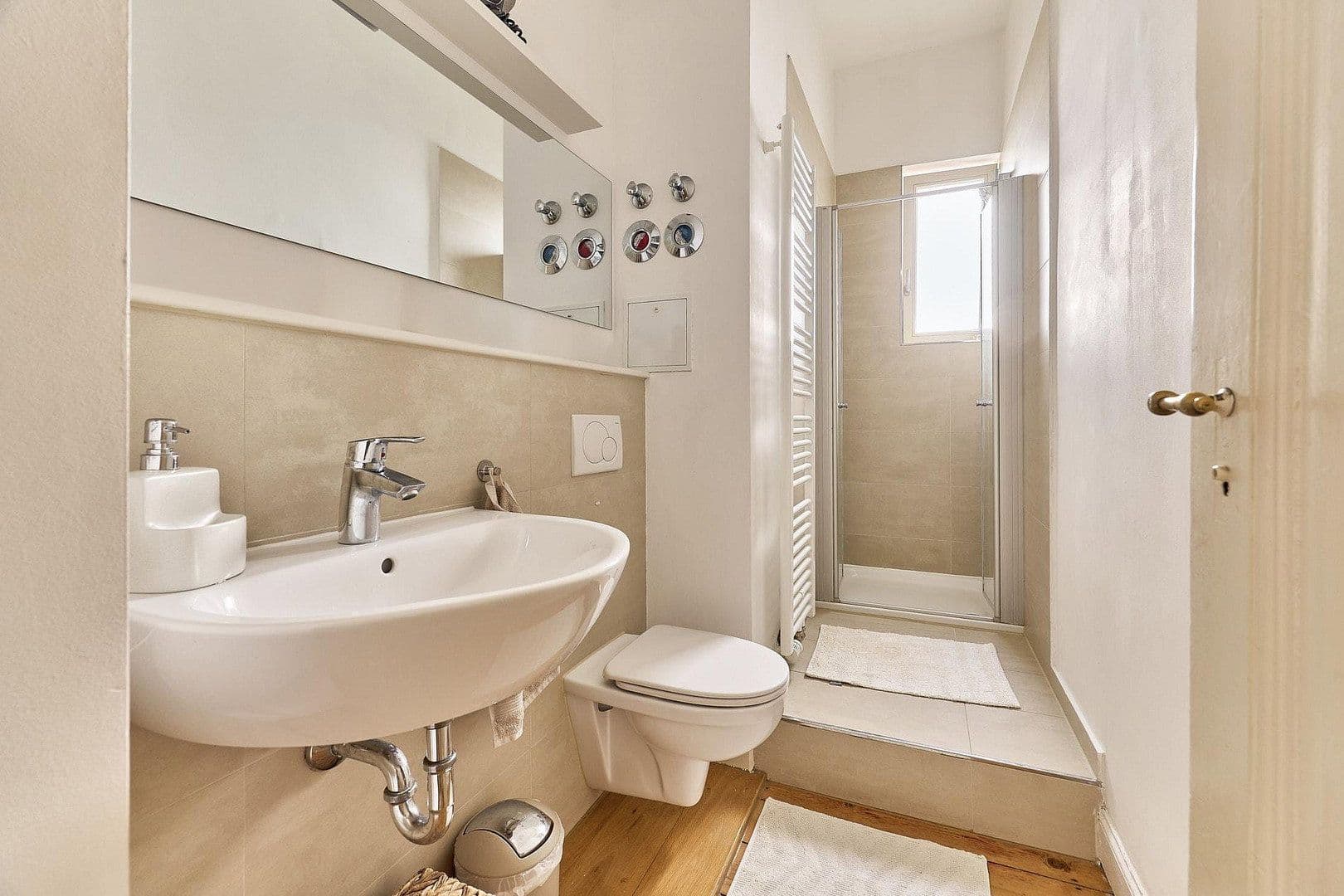Prenájom bytu 2-izbový 61 m², Mannheim, Bádensko-Wurttembersko Prenájom bytu 2-izbový 61 m², Mannheim, Bádensko-Wurttembersko