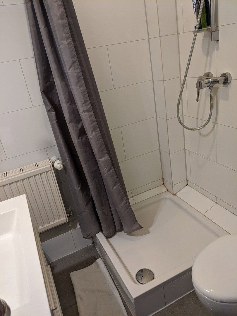 Prenájom bytu 2-izbový 61 m², Ludwigshafen am Rhein, Porýnie-Falcko Prenájom bytu 2-izbový 61 m², Ludwigshafen am Rhein, Porýnie-Falcko