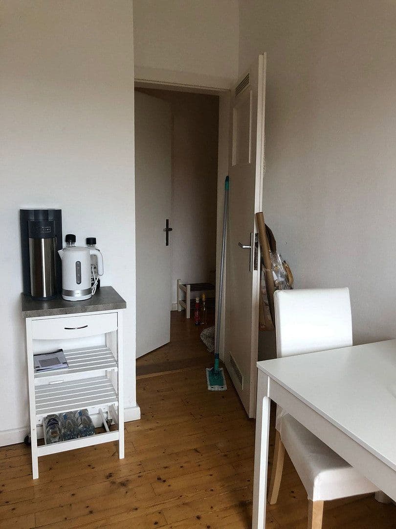 Prenájom bytu 2-izbový 61 m², Ludwigshafen am Rhein, Porýnie-Falcko Prenájom bytu 2-izbový 61 m², Ludwigshafen am Rhein, Porýnie-Falcko