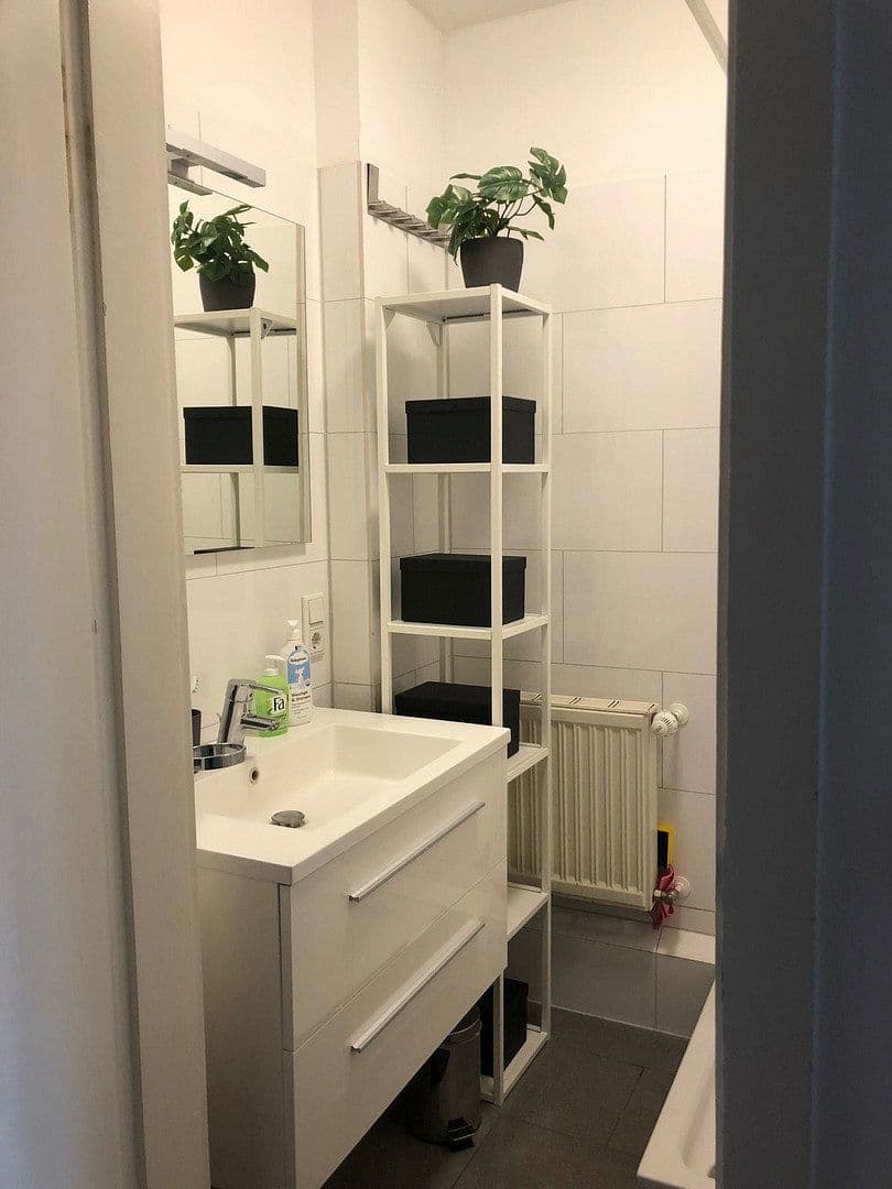 Prenájom bytu 2-izbový 61 m², Ludwigshafen am Rhein, Porýnie-Falcko Prenájom bytu 2-izbový 61 m², Ludwigshafen am Rhein, Porýnie-Falcko