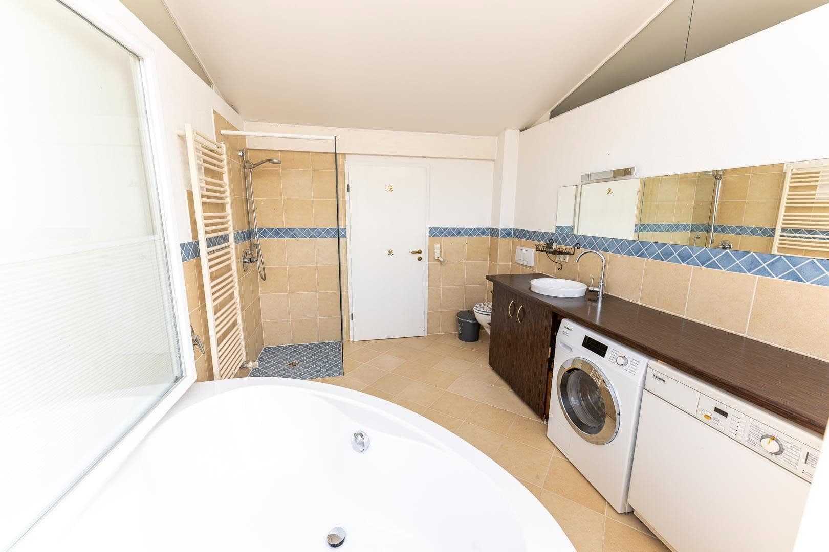 Predaj domu 196 m², pozemok 590 m², Thiviersstr. 4, Östringen, Bádensko-Wurttembersko Predaj domu 196 m², pozemok 590 m², Thiviersstr. 4, Östringen, Bádensko-Wurttembersko
