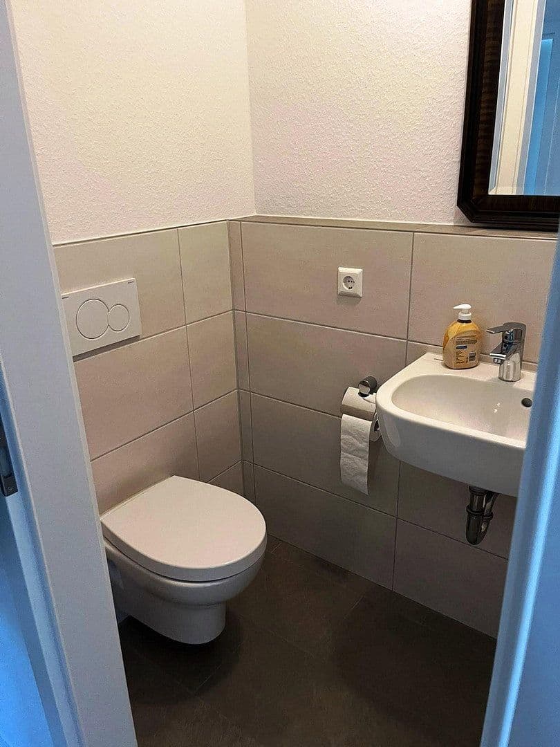 Prenájom bytu 3-izbový 84 m², Gaggenau, Bádensko-Wurttembersko Prenájom bytu 3-izbový 84 m², Gaggenau, Bádensko-Wurttembersko