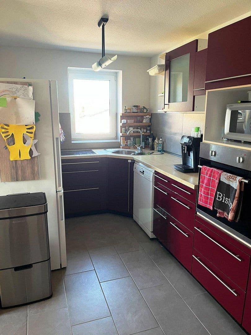 Prenájom bytu 3-izbový 84 m², Gaggenau, Bádensko-Wurttembersko Prenájom bytu 3-izbový 84 m², Gaggenau, Bádensko-Wurttembersko