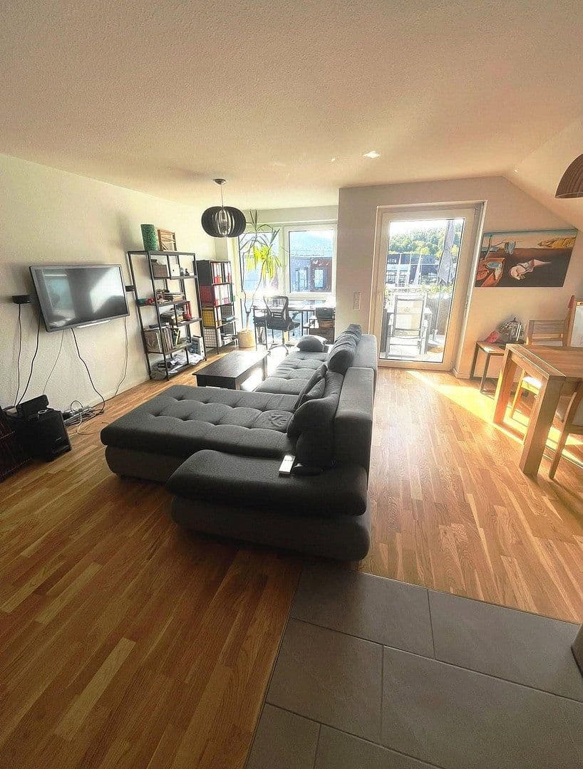 Prenájom bytu 3-izbový 84 m², Gaggenau, Bádensko-Wurttembersko Prenájom bytu 3-izbový 84 m², Gaggenau, Bádensko-Wurttembersko