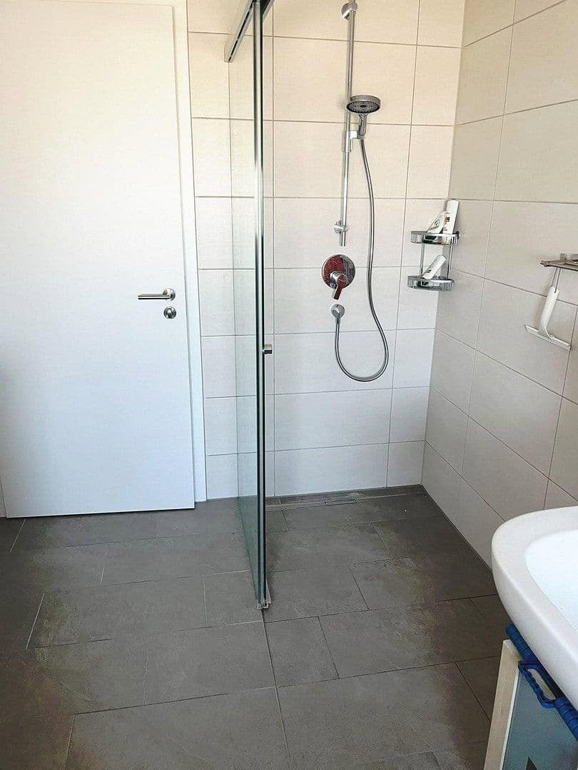 Prenájom bytu 3-izbový 84 m², Gaggenau, Bádensko-Wurttembersko Prenájom bytu 3-izbový 84 m², Gaggenau, Bádensko-Wurttembersko