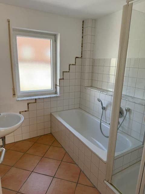 Prenájom bytu 3-izbový 72 m², Kusterdingen, Bádensko-Wurttembersko Prenájom bytu 3-izbový 72 m², Kusterdingen, Bádensko-Wurttembersko