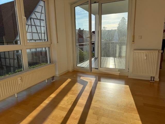 Prenájom bytu 3-izbový 72 m², Kusterdingen, Bádensko-Wurttembersko Prenájom bytu 3-izbový 72 m², Kusterdingen, Bádensko-Wurttembersko