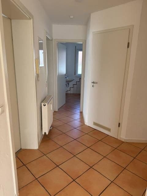 Prenájom bytu 3-izbový 72 m², Kusterdingen, Bádensko-Wurttembersko Prenájom bytu 3-izbový 72 m², Kusterdingen, Bádensko-Wurttembersko