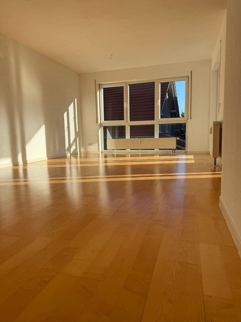 Prenájom bytu 3-izbový 72 m², Raihingstraße 52, Kusterdingen, Bádensko-Wurttembersko Prenájom bytu 3-izbový 72 m², Raihingstraße 52, Kusterdingen, Bádensko-Wurttembersko