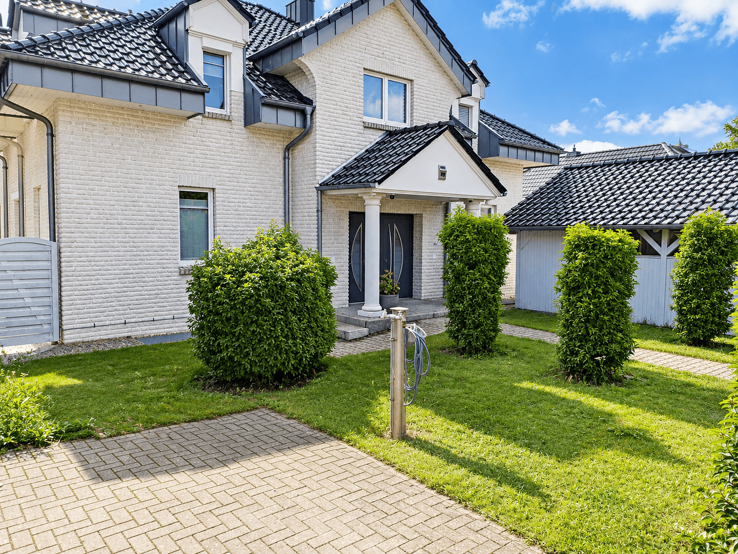Predaj domu 250 m², pozemok 953 m², Quickborn, Šlezvicko-Holštajnsko Predaj domu 250 m², pozemok 953 m², Quickborn, Šlezvicko-Holštajnsko