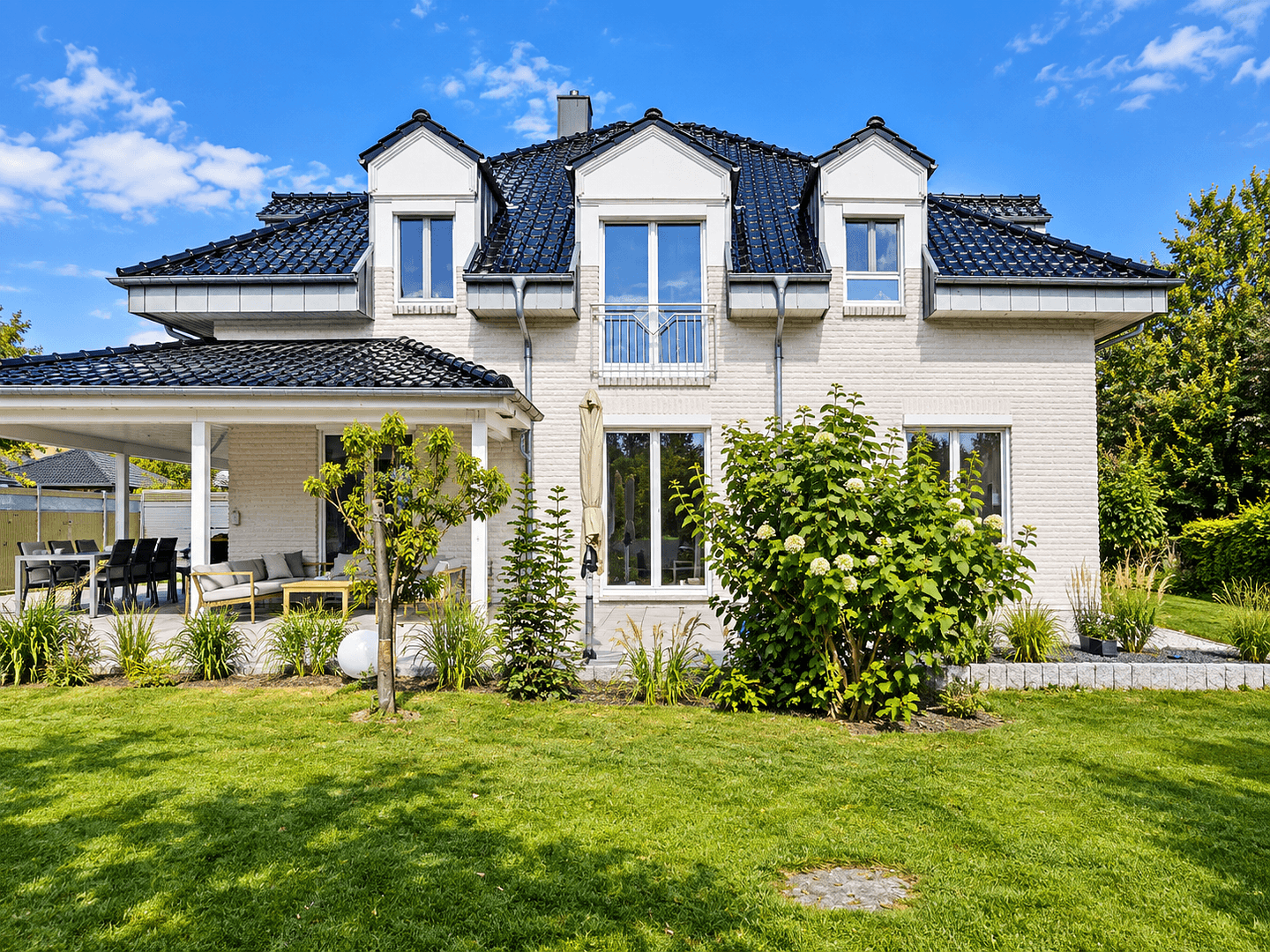 Predaj domu 250 m², pozemok 953 m², Quickborn, Šlezvicko-Holštajnsko Predaj domu 250 m², pozemok 953 m², Quickborn, Šlezvicko-Holštajnsko