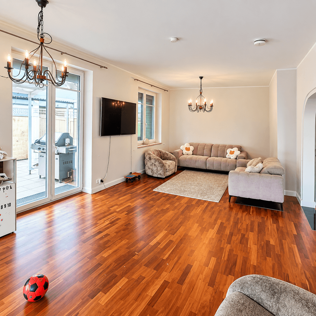 Predaj domu 250 m², pozemok 953 m², Quickborn, Šlezvicko-Holštajnsko Predaj domu 250 m², pozemok 953 m², Quickborn, Šlezvicko-Holštajnsko