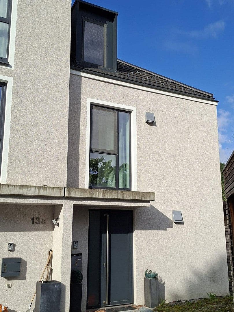 Predaj domu 179 m², pozemok 226 m², Erdinger Straße 13b, Markt Schwaben, Bavorsko Predaj domu 179 m², pozemok 226 m², Erdinger Straße 13b, Markt Schwaben, Bavorsko