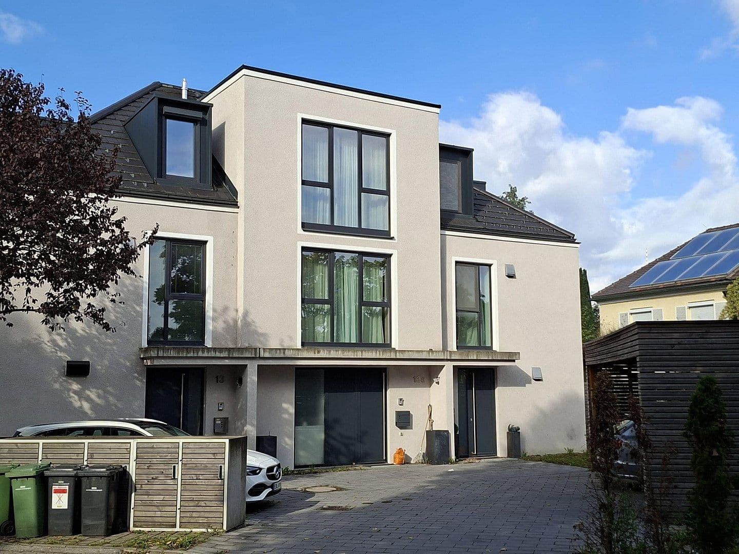 Predaj domu 179 m², pozemok 226 m², Erdinger Straße 13b, Markt Schwaben, Bavorsko Predaj domu 179 m², pozemok 226 m², Erdinger Straße 13b, Markt Schwaben, Bavorsko