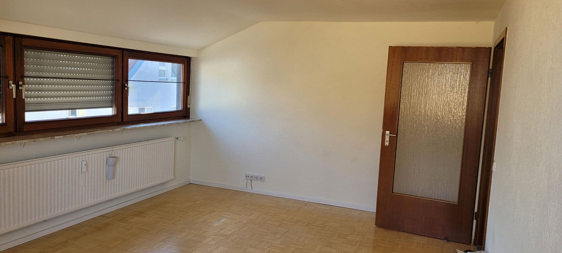 Prenájom bytu 3-izbový 72 m², Stuttgart, Bádensko-Wurttembersko Prenájom bytu 3-izbový 72 m², Stuttgart, Bádensko-Wurttembersko