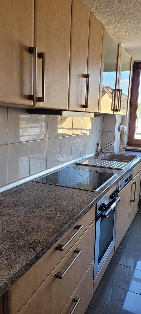 Prenájom bytu 3-izbový 72 m², Stuttgart, Bádensko-Wurttembersko Prenájom bytu 3-izbový 72 m², Stuttgart, Bádensko-Wurttembersko