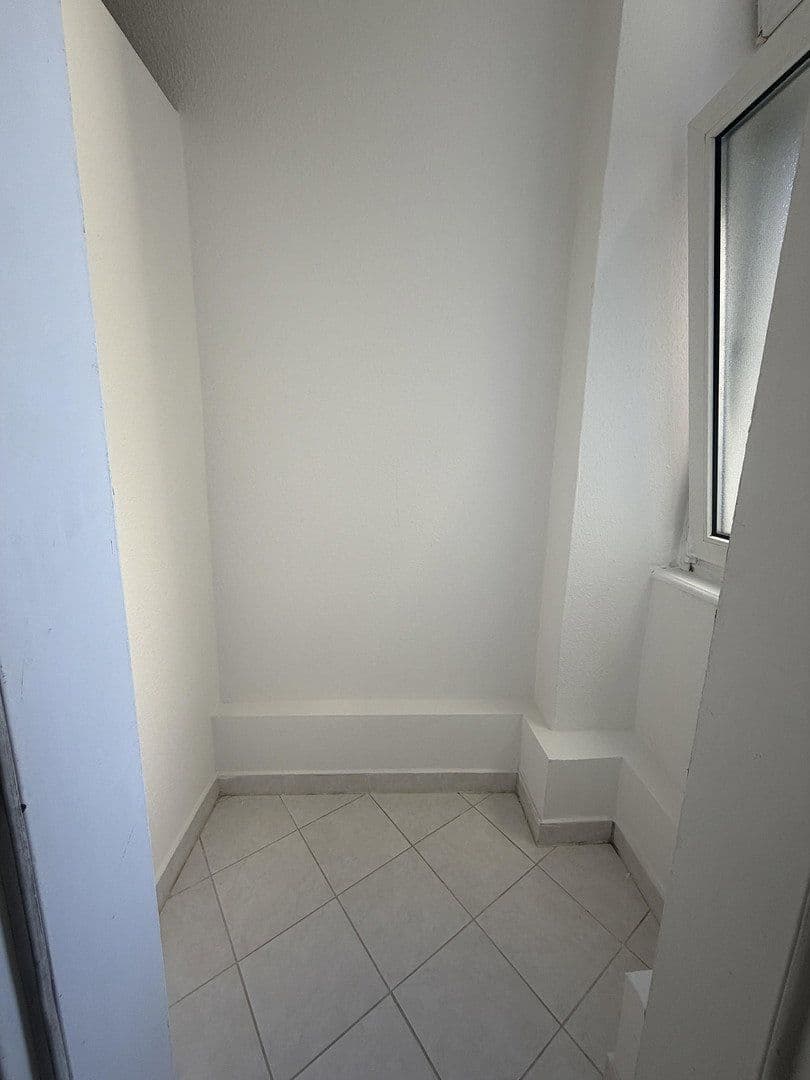 Prenájom bytu 3-izbový 98 m², Eckenheimer Landstraße 103, Frankfurt am Main, Hesensko Prenájom bytu 3-izbový 98 m², Eckenheimer Landstraße 103, Frankfurt am Main, Hesensko