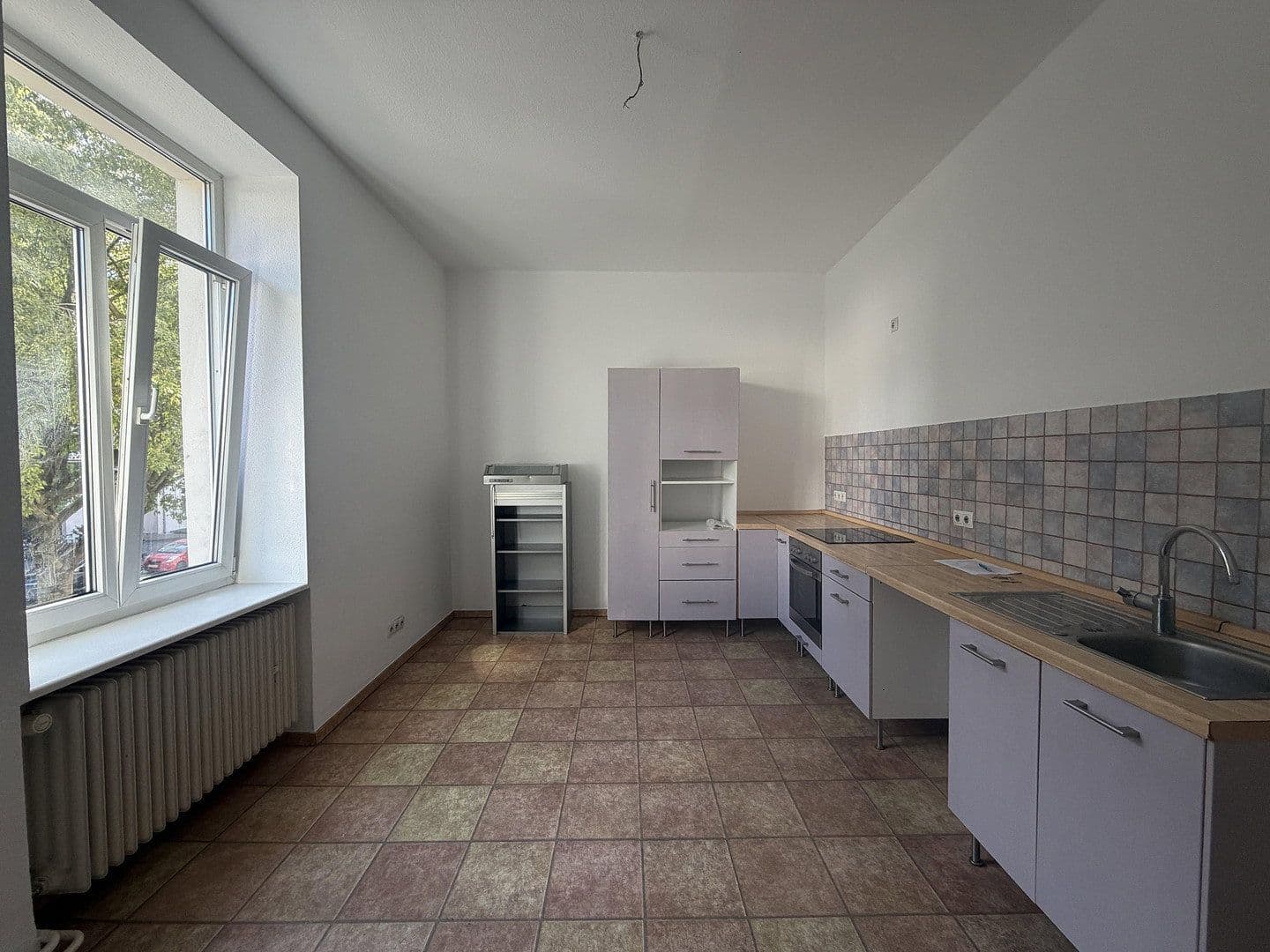 Prenájom bytu 3-izbový 98 m², Eckenheimer Landstraße 103, Frankfurt am Main, Hesensko Prenájom bytu 3-izbový 98 m², Eckenheimer Landstraße 103, Frankfurt am Main, Hesensko
