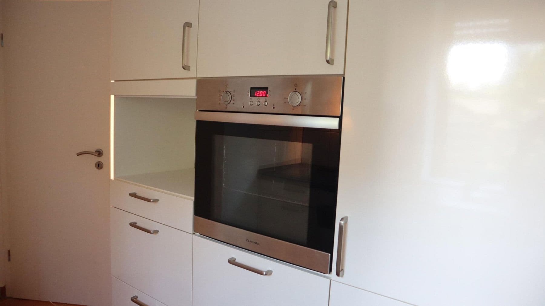 Prenájom bytu 3-izbový 88 m², Frankfurt, Hesensko Prenájom bytu 3-izbový 88 m², Frankfurt, Hesensko