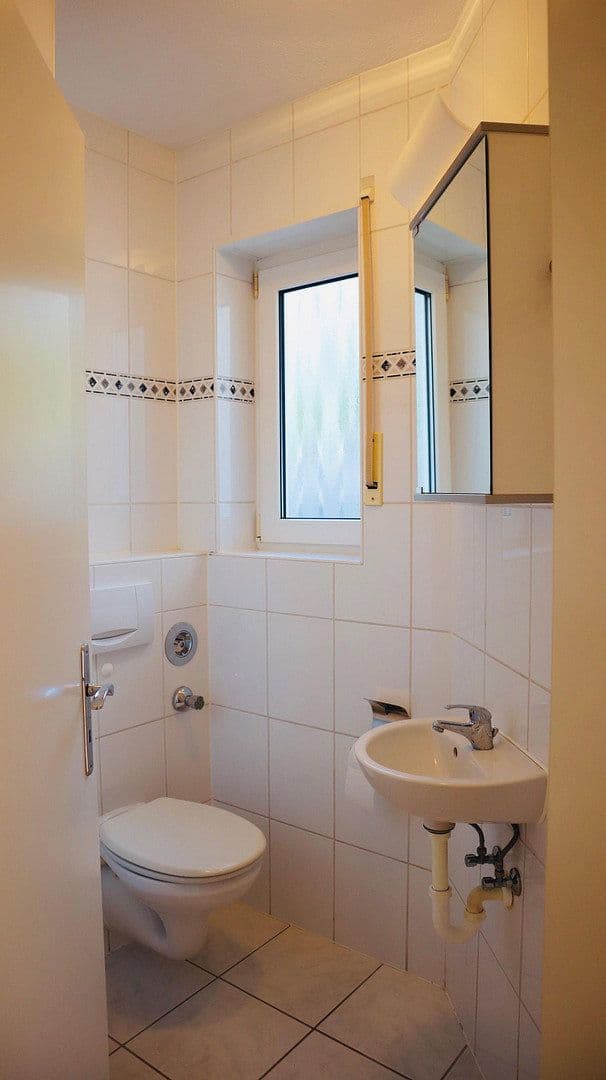 Prenájom bytu 3-izbový 88 m², Frankfurt, Hesensko Prenájom bytu 3-izbový 88 m², Frankfurt, Hesensko