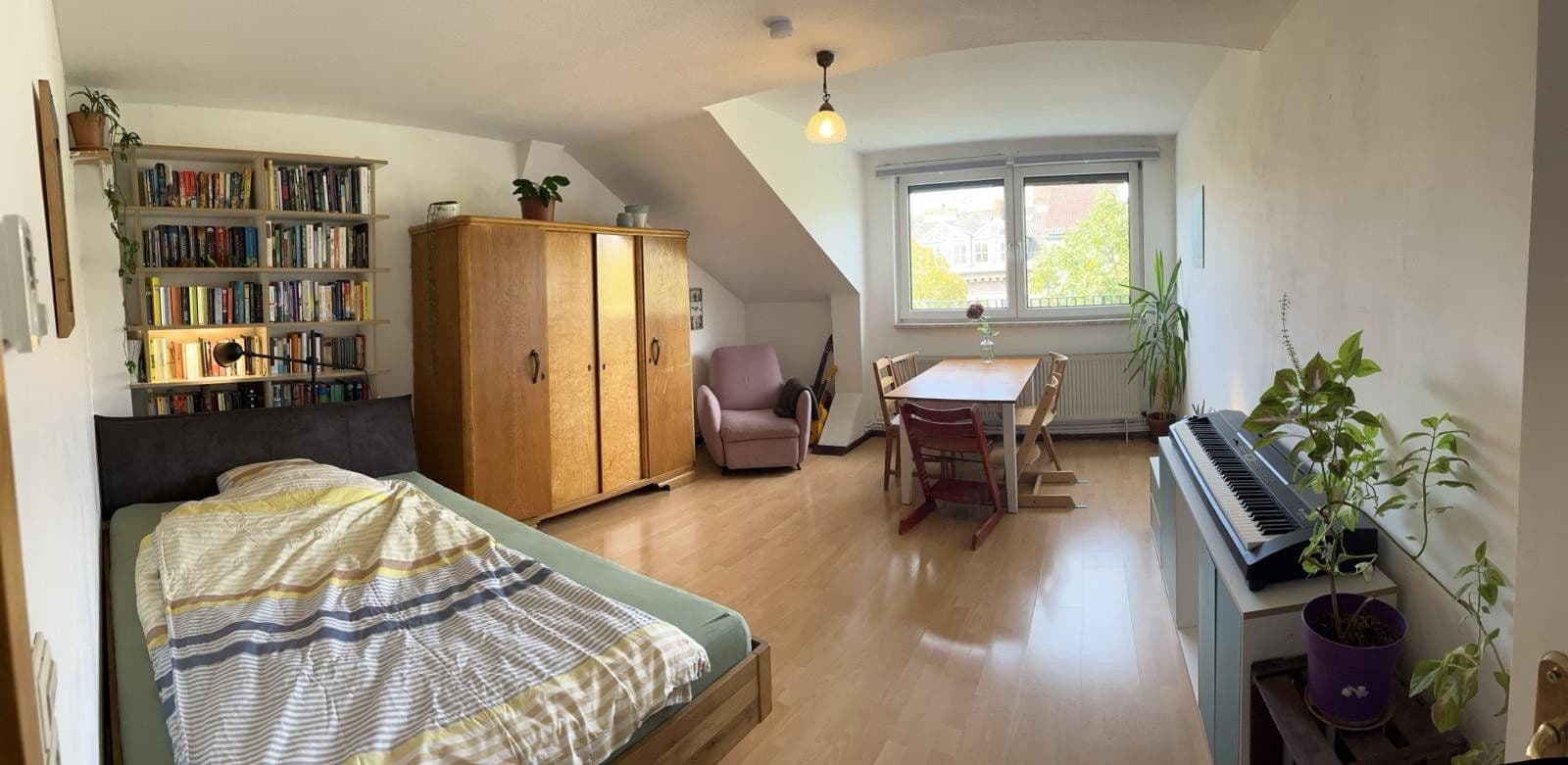 Predaj bytu 2-izbový 70 m², Berlin, Berlín Predaj bytu 2-izbový 70 m², Berlin, Berlín