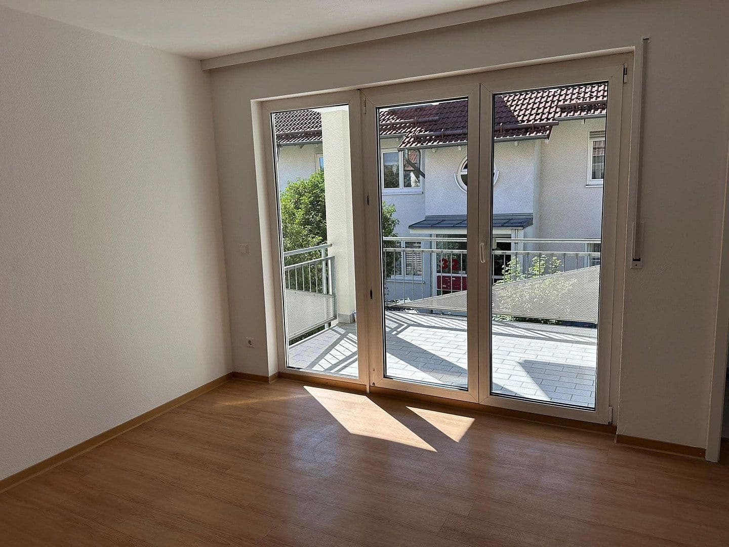 Prenájom bytu 3-izbový 71 m², Kirchheim unter Teck, Bádensko-Wurttembersko Prenájom bytu 3-izbový 71 m², Kirchheim unter Teck, Bádensko-Wurttembersko