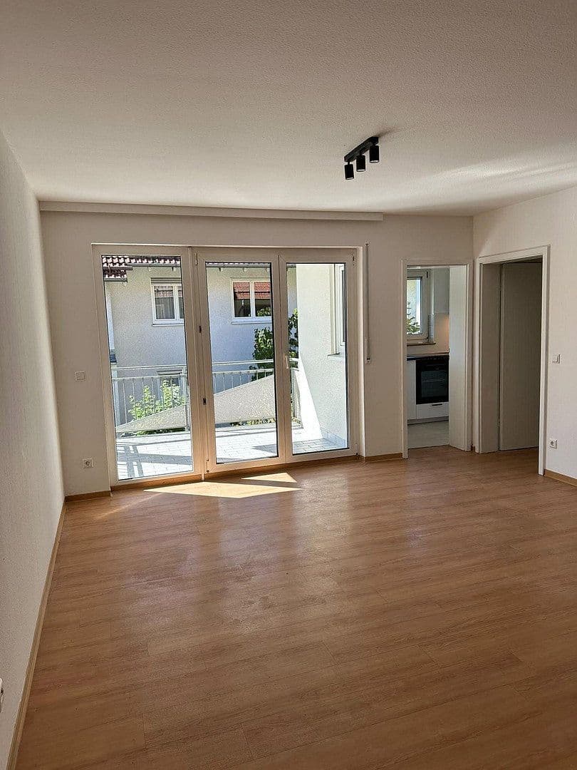 Prenájom bytu 3-izbový 71 m², Kirchheim unter Teck, Bádensko-Wurttembersko Prenájom bytu 3-izbový 71 m², Kirchheim unter Teck, Bádensko-Wurttembersko