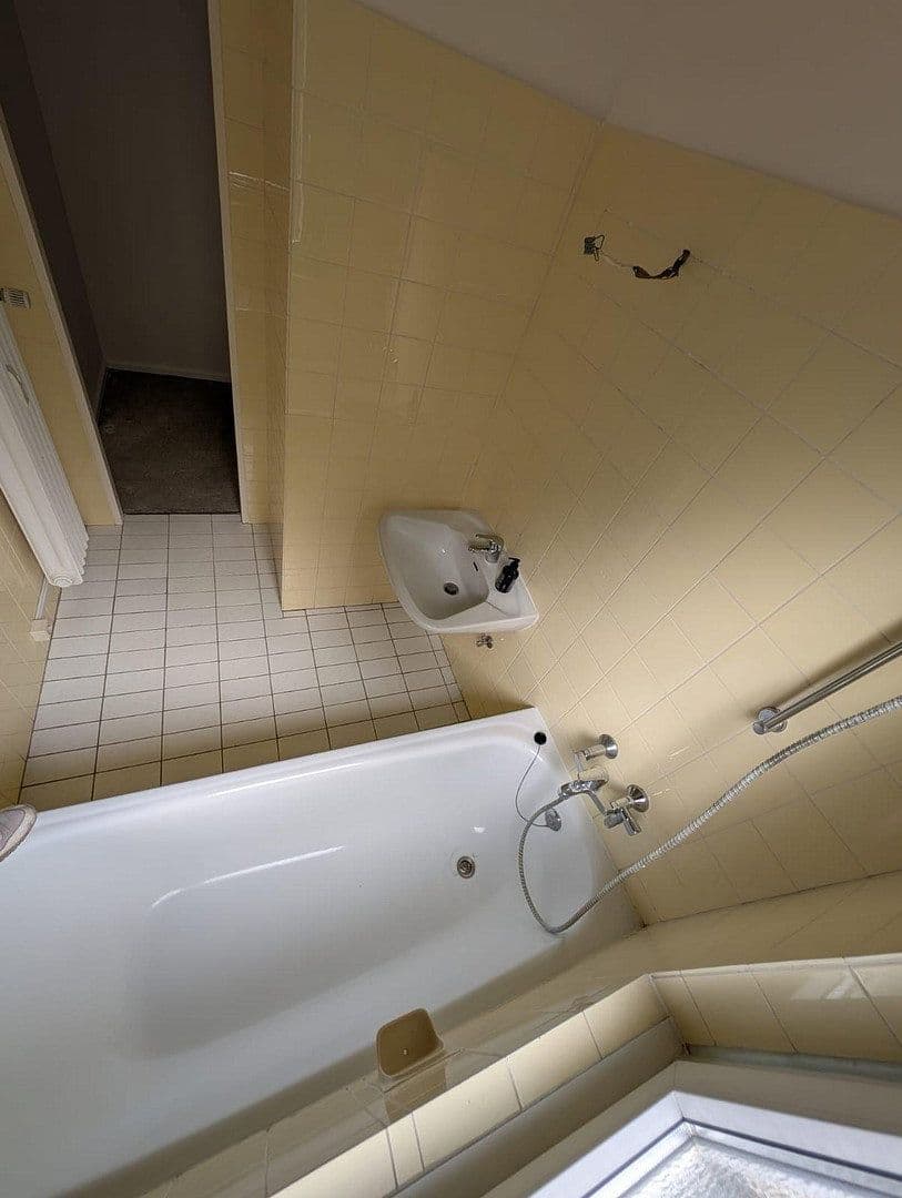 Predaj bytu 3-izbový 85 m², Berlin, Berlín Predaj bytu 3-izbový 85 m², Berlin, Berlín