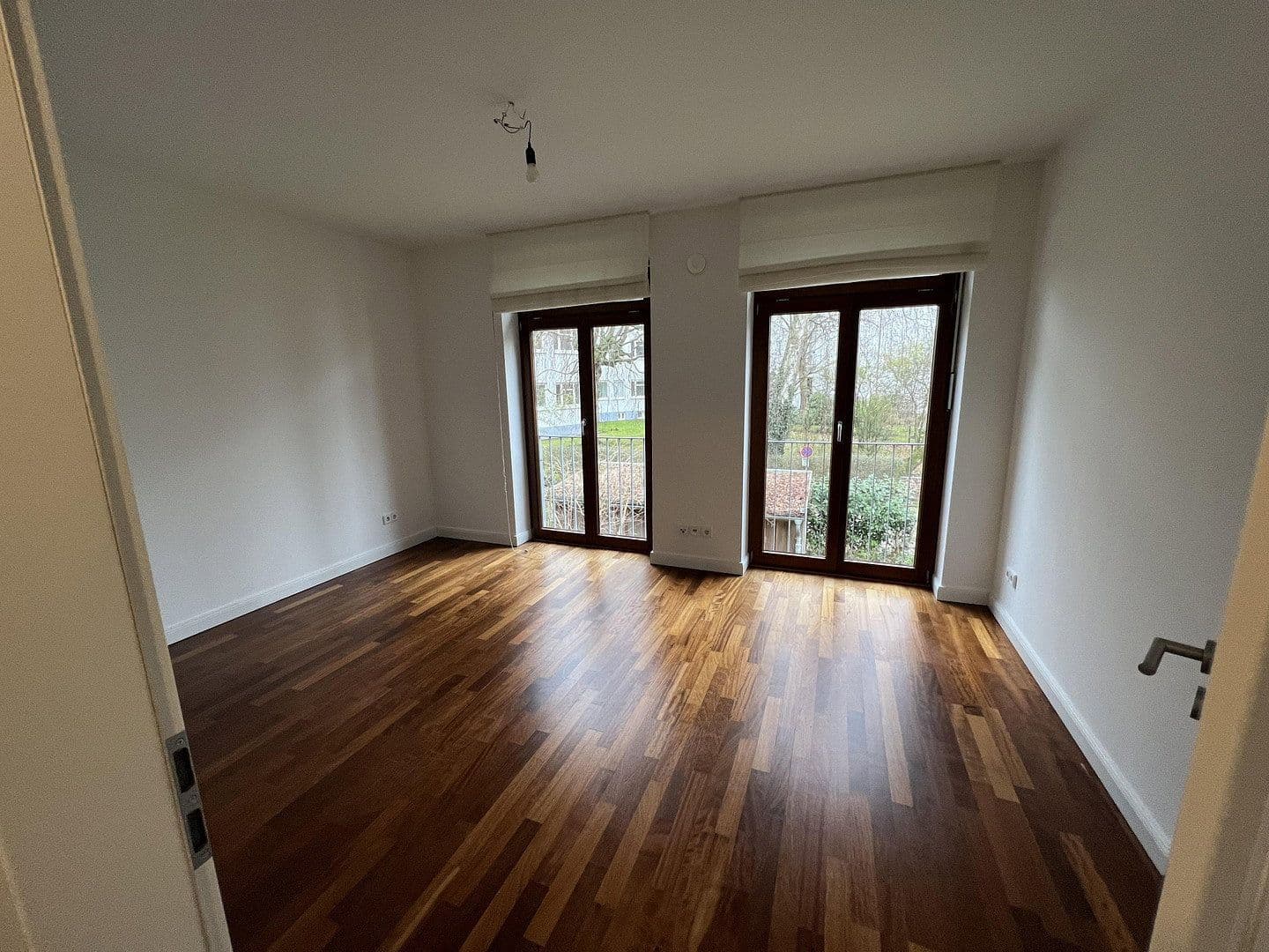 Prenájom bytu 3-izbový 110 m², Hamburg, Hamburg Prenájom bytu 3-izbový 110 m², Hamburg, Hamburg