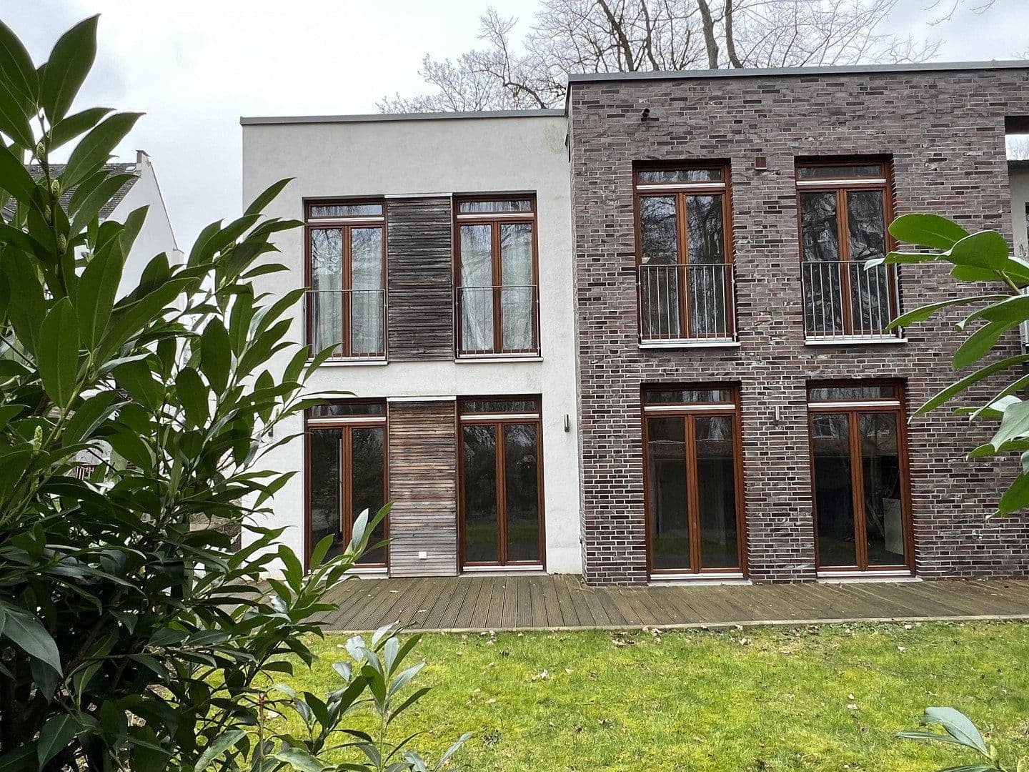 Prenájom bytu 3-izbový 110 m², Hamburg, Hamburg Prenájom bytu 3-izbový 110 m², Hamburg, Hamburg