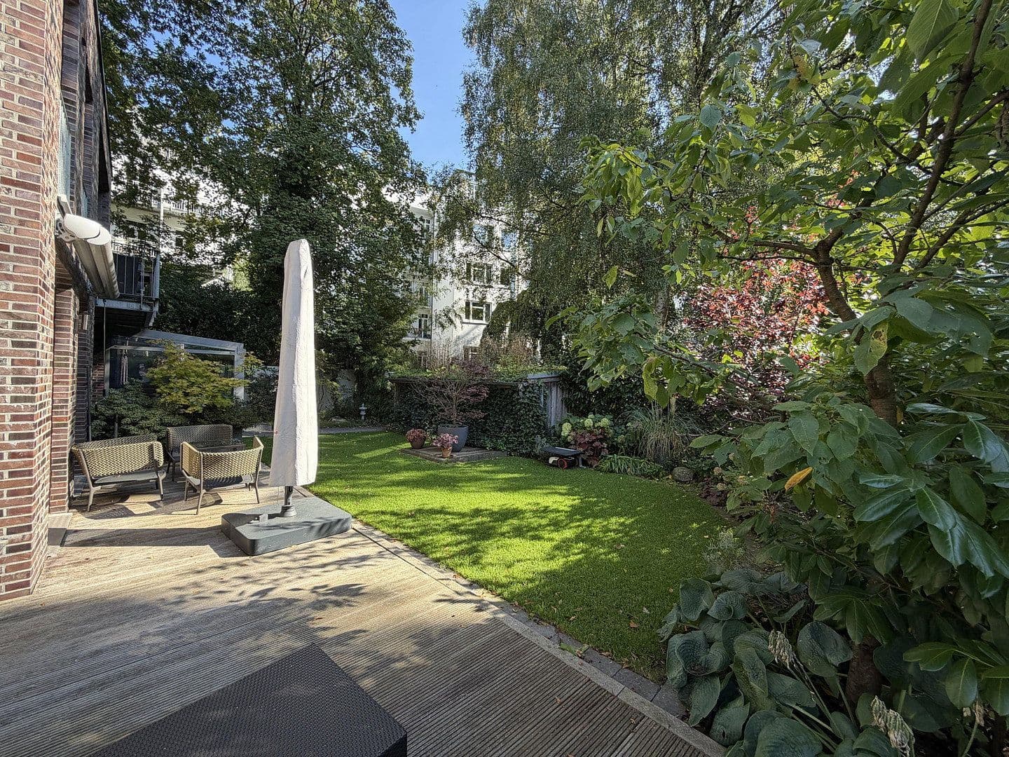 Prenájom bytu 3-izbový 110 m², Hamburg, Hamburg Prenájom bytu 3-izbový 110 m², Hamburg, Hamburg