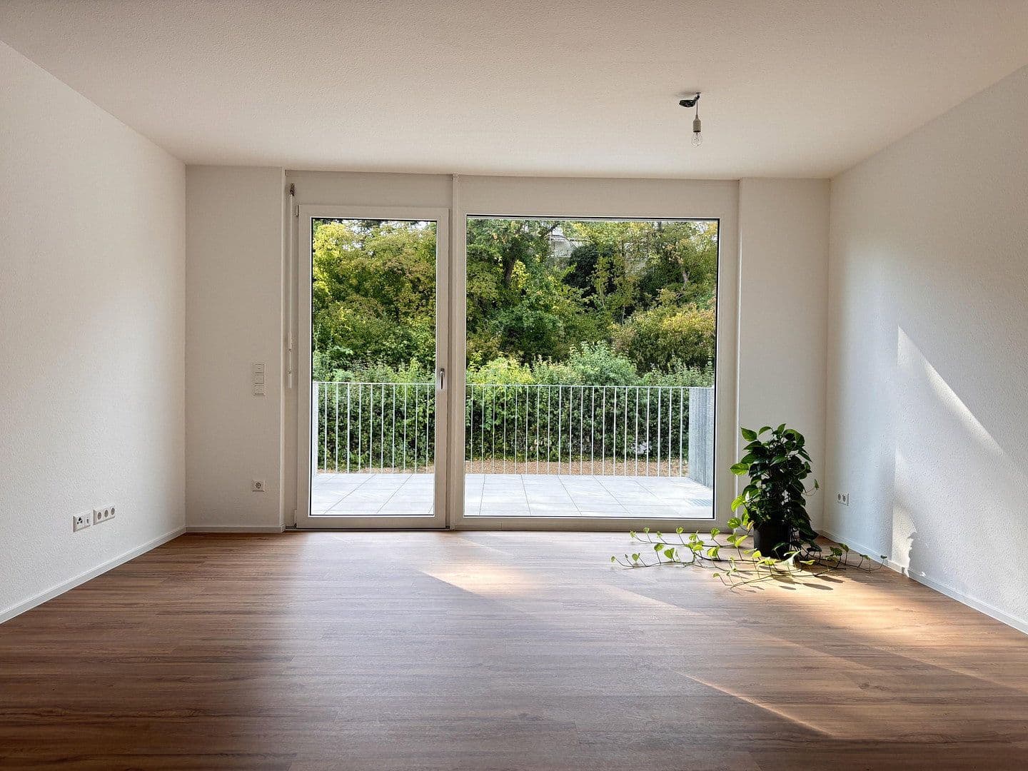 Prenájom bytu 2-izbový 71 m², Wendlinger Str. 45, Nürtingen, Bádensko-Wurttembersko Prenájom bytu 2-izbový 71 m², Wendlinger Str. 45, Nürtingen, Bádensko-Wurttembersko