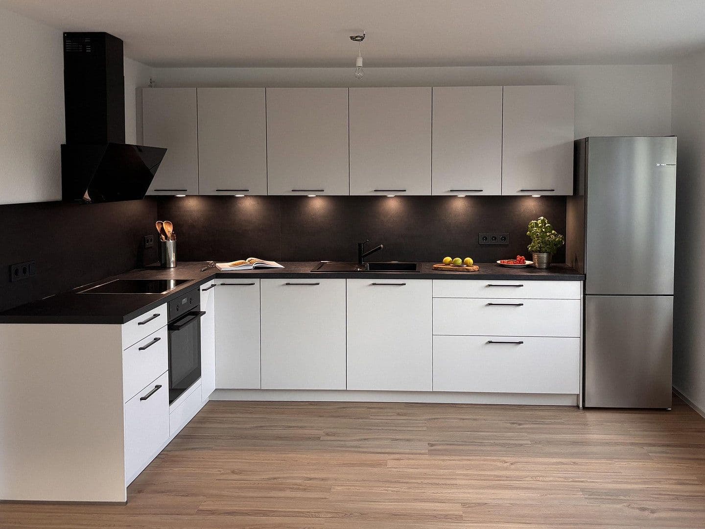 Prenájom bytu 2-izbový 71 m², Wendlinger Str. 45, Nürtingen, Bádensko-Wurttembersko Prenájom bytu 2-izbový 71 m², Wendlinger Str. 45, Nürtingen, Bádensko-Wurttembersko