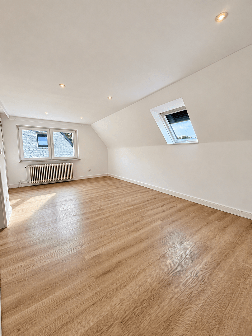 Prenájom bytu 5-izbový 130 m², Zum Fürstenmoor, Hamburg, Hamburg Prenájom bytu 5-izbový 130 m², Zum Fürstenmoor, Hamburg, Hamburg