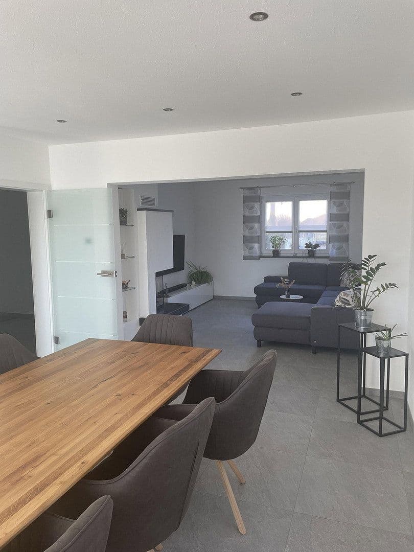 Predaj domu 210 m², pozemok 630 m², Buttenwiesen, Bavorsko Predaj domu 210 m², pozemok 630 m², Buttenwiesen, Bavorsko