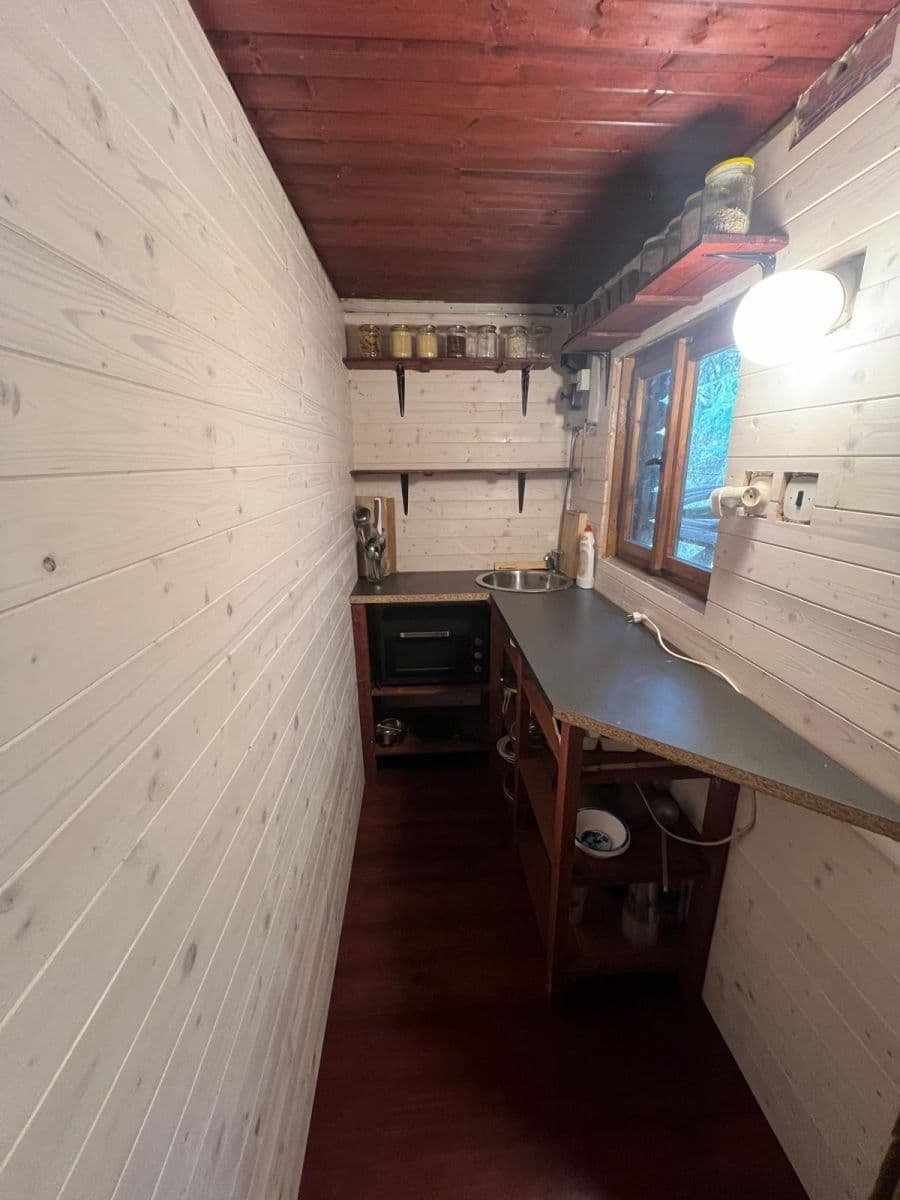 Predaj rekreačného objektu 31 m², pozemok 420 m², Chyňava, Středočeský kraj Predaj rekreačného objektu 31 m², pozemok 420 m², Chyňava, Středočeský kraj