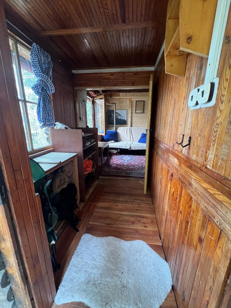 Predaj rekreačného objektu 31 m², pozemok 420 m², Chyňava, Středočeský kraj Predaj rekreačného objektu 31 m², pozemok 420 m², Chyňava, Středočeský kraj