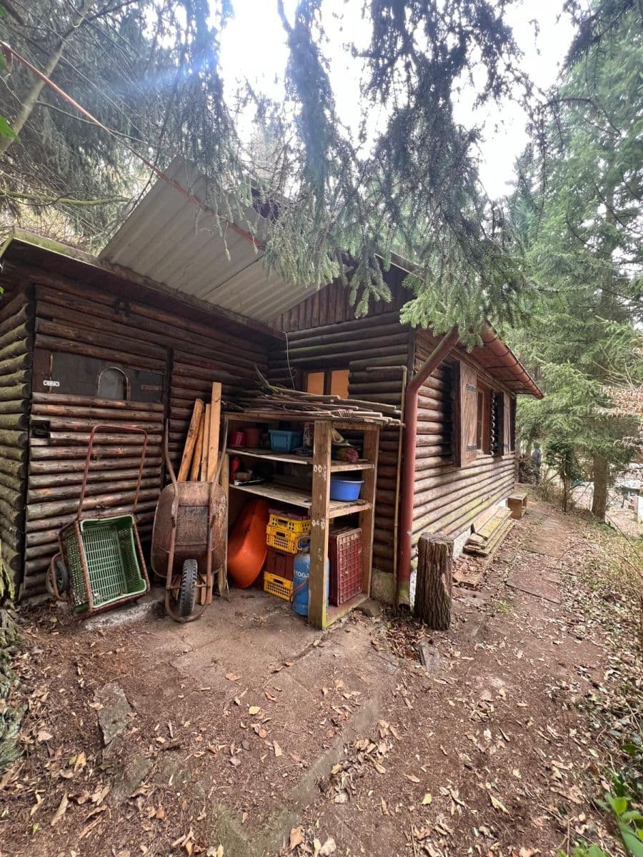 Predaj rekreačného objektu 31 m², pozemok 420 m², Chyňava, Středočeský kraj Predaj rekreačného objektu 31 m², pozemok 420 m², Chyňava, Středočeský kraj