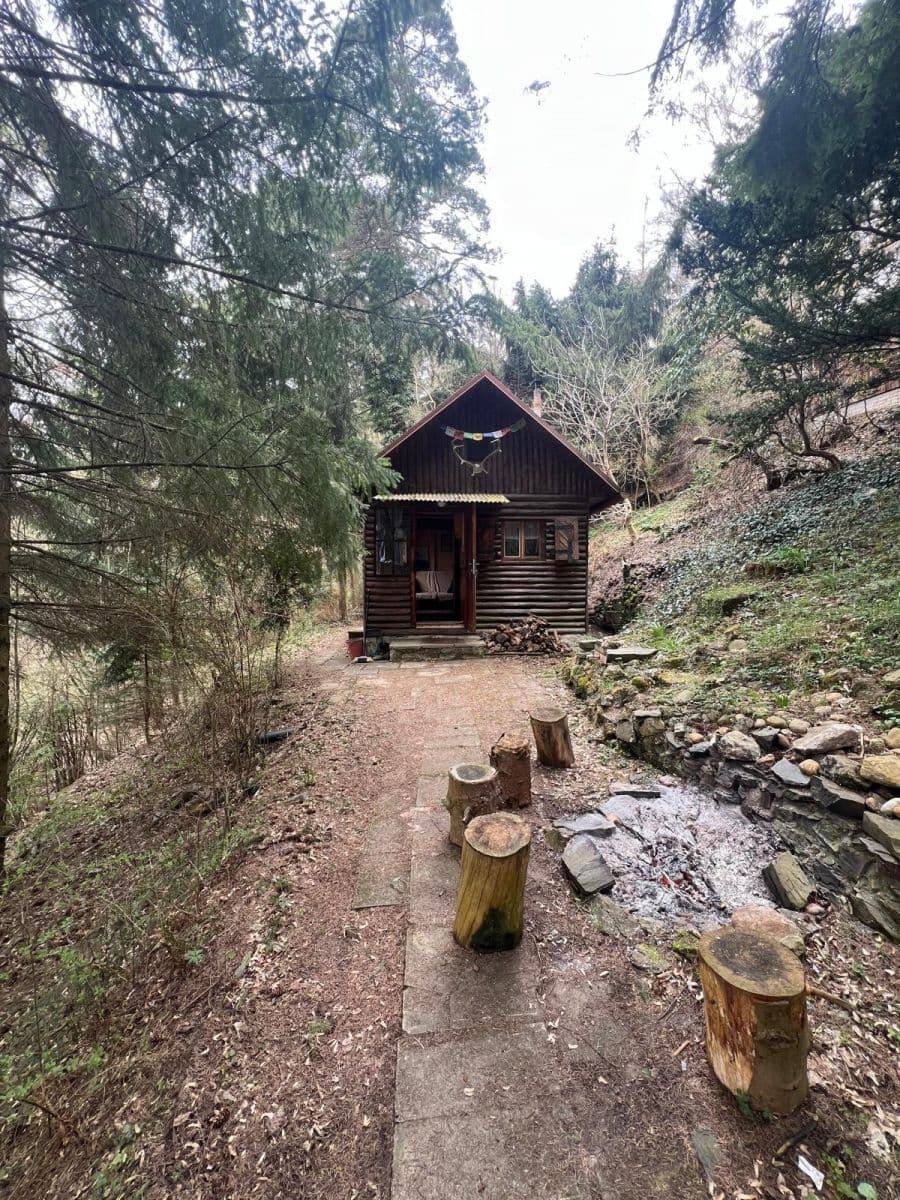 Predaj rekreačného objektu 31 m², pozemok 420 m², Chyňava, Středočeský kraj Predaj rekreačného objektu 31 m², pozemok 420 m², Chyňava, Středočeský kraj