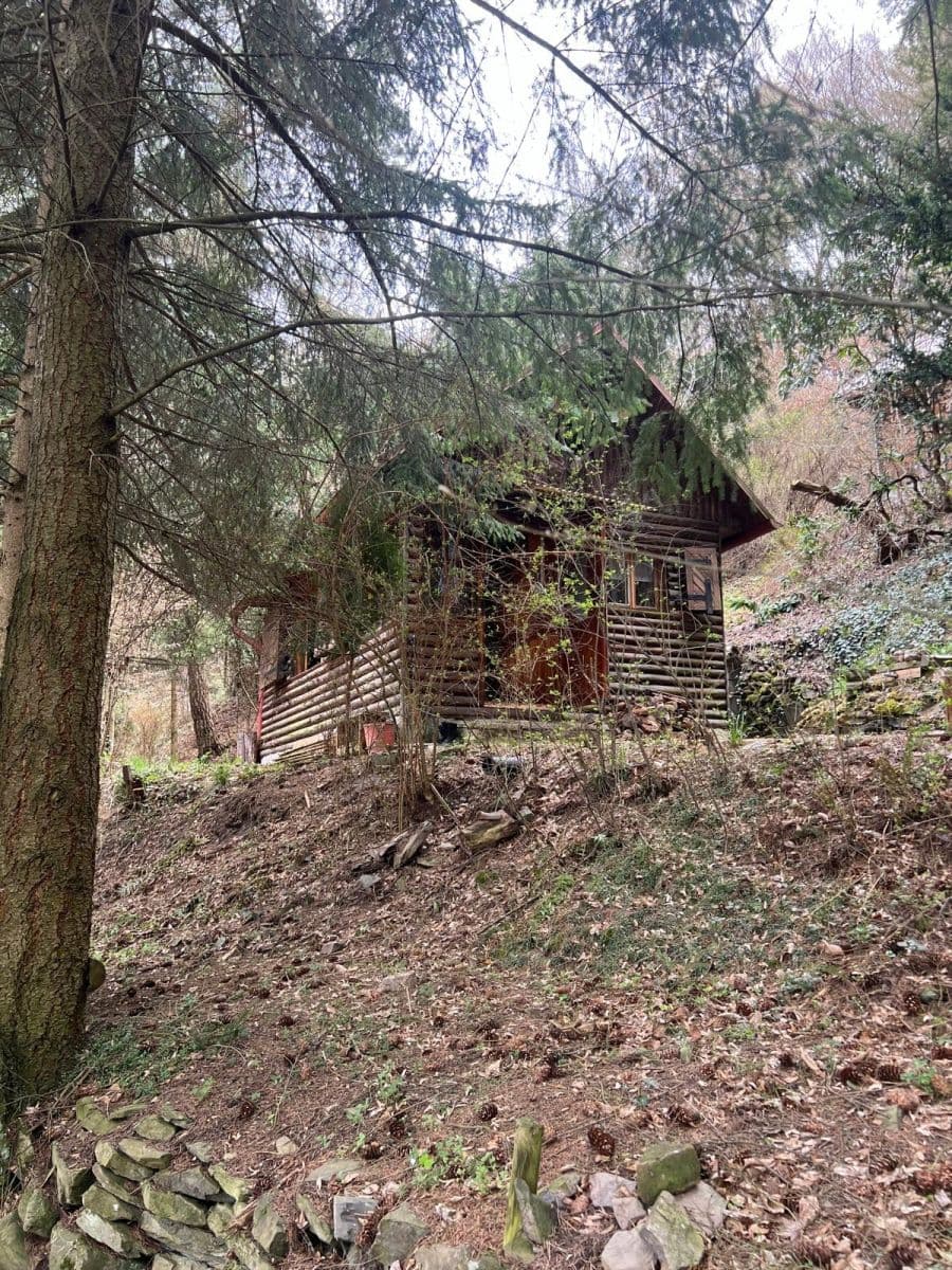 Predaj rekreačného objektu 31 m², pozemok 420 m², Chyňava, Středočeský kraj Predaj rekreačného objektu 31 m², pozemok 420 m², Chyňava, Středočeský kraj