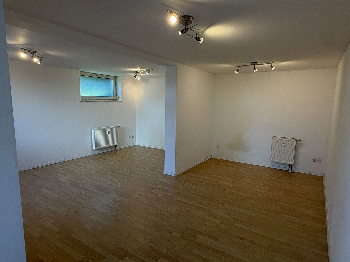 Prenájom bytu 1-izbový 47 m², Eichendorffstraße 2, Esslingen am Neckar, Bádensko-Wurttembersko Prenájom bytu 1-izbový 47 m², Eichendorffstraße 2, Esslingen am Neckar, Bádensko-Wurttembersko