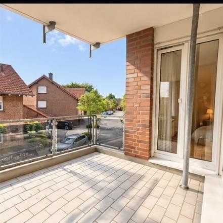 Prenájom bytu 3-izbový 82 m², Neuss, Severné Porýnie - Westfálsko Prenájom bytu 3-izbový 82 m², Neuss, Severné Porýnie - Westfálsko