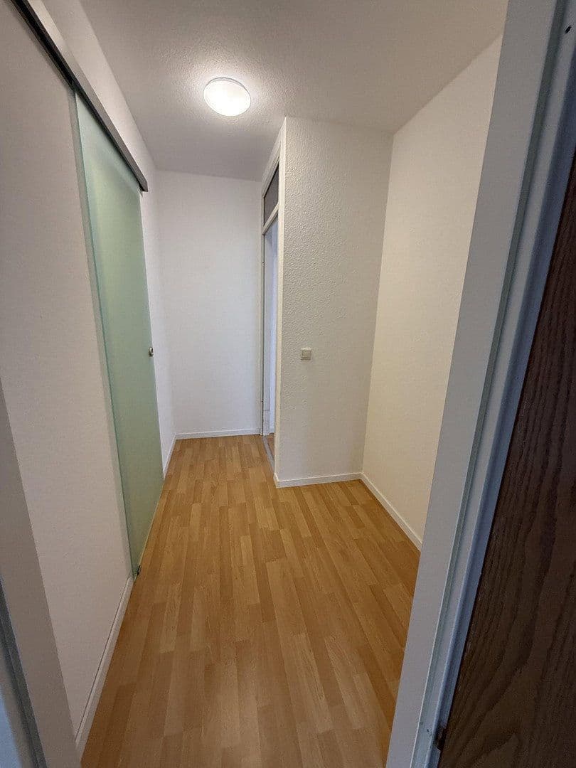 Prenájom bytu 3-izbový 82 m², Neuss, Severné Porýnie - Westfálsko Prenájom bytu 3-izbový 82 m², Neuss, Severné Porýnie - Westfálsko