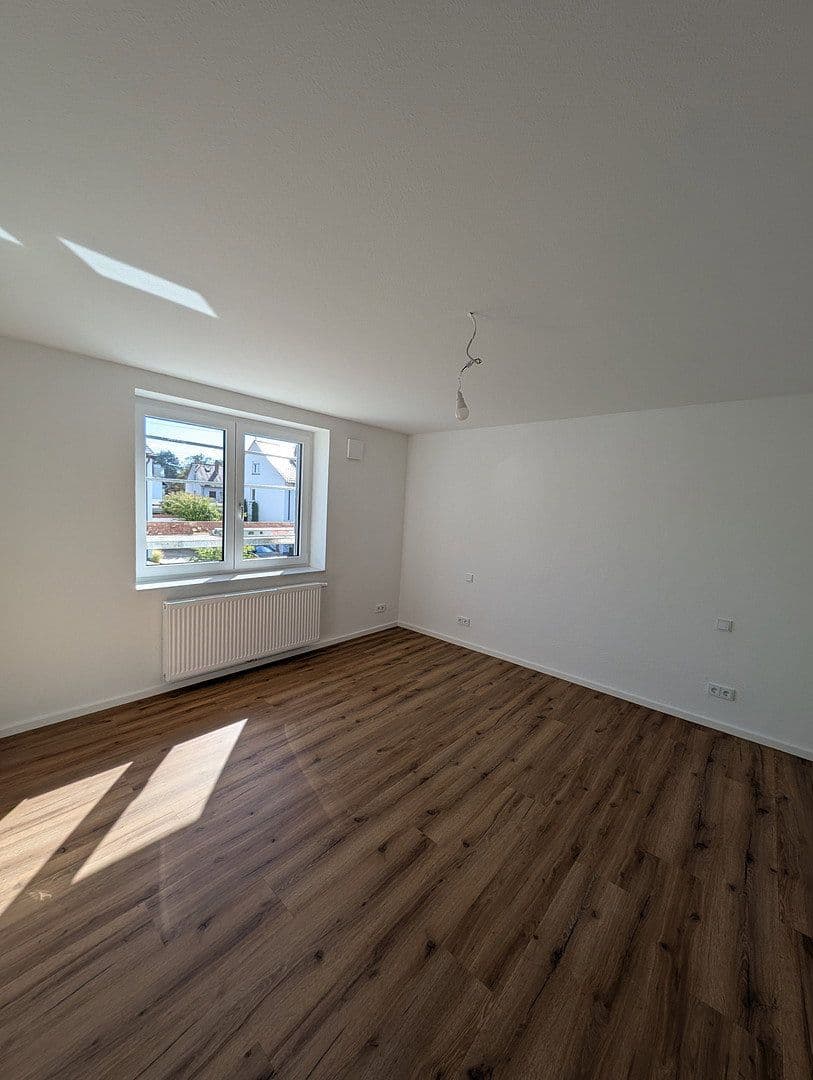 Prenájom bytu 4-izbový 97 m², Karlsruhe, Bádensko-Wurttembersko Prenájom bytu 4-izbový 97 m², Karlsruhe, Bádensko-Wurttembersko