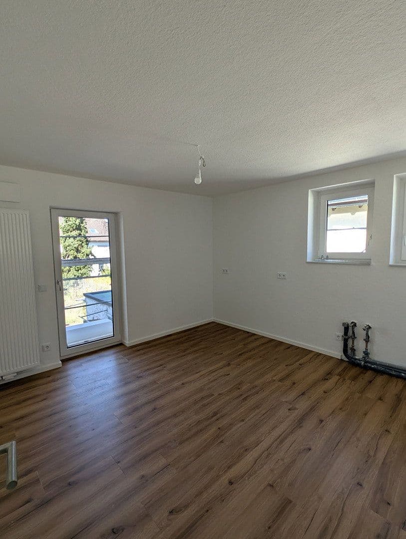 Prenájom bytu 4-izbový 97 m², Karlsruhe, Bádensko-Wurttembersko Prenájom bytu 4-izbový 97 m², Karlsruhe, Bádensko-Wurttembersko