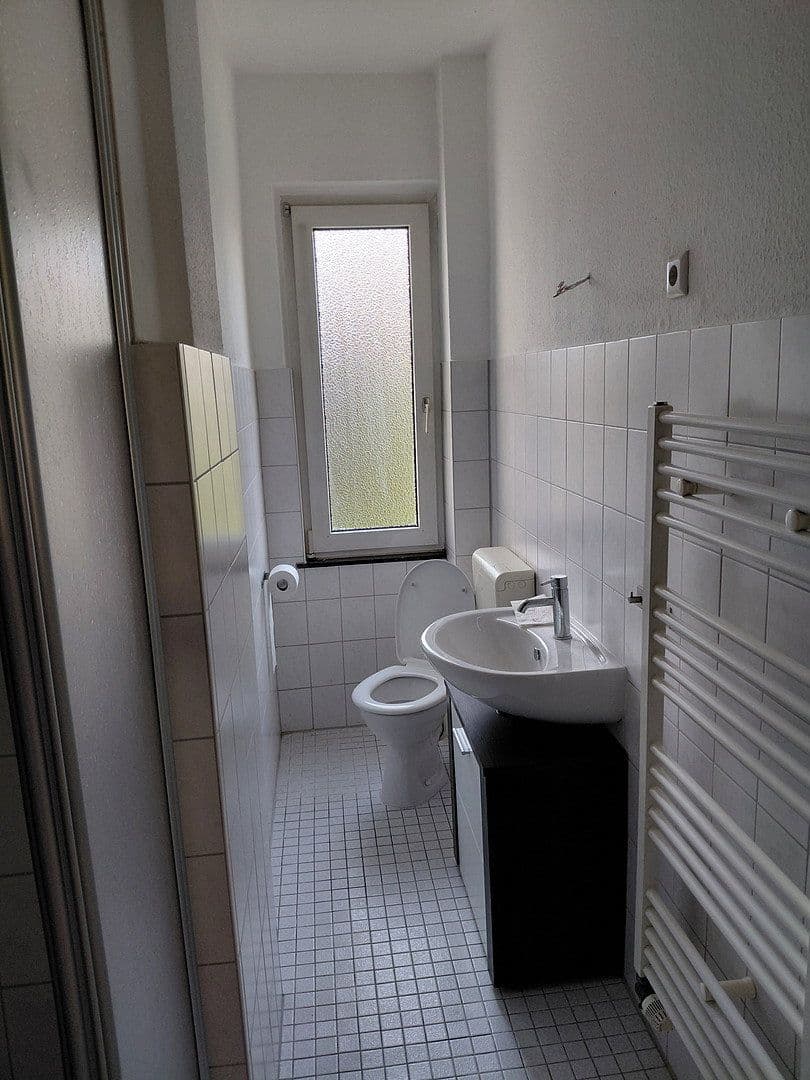 Prenájom bytu 3-izbový 91 m², Gronaustraße 99, Wuppertal, Severné Porýnie - Westfálsko Prenájom bytu 3-izbový 91 m², Gronaustraße 99, Wuppertal, Severné Porýnie - Westfálsko