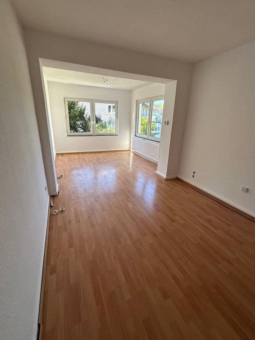 Prenájom bytu 3-izbový 91 m², Gronaustraße 99, Wuppertal, Severné Porýnie - Westfálsko Prenájom bytu 3-izbový 91 m², Gronaustraße 99, Wuppertal, Severné Porýnie - Westfálsko