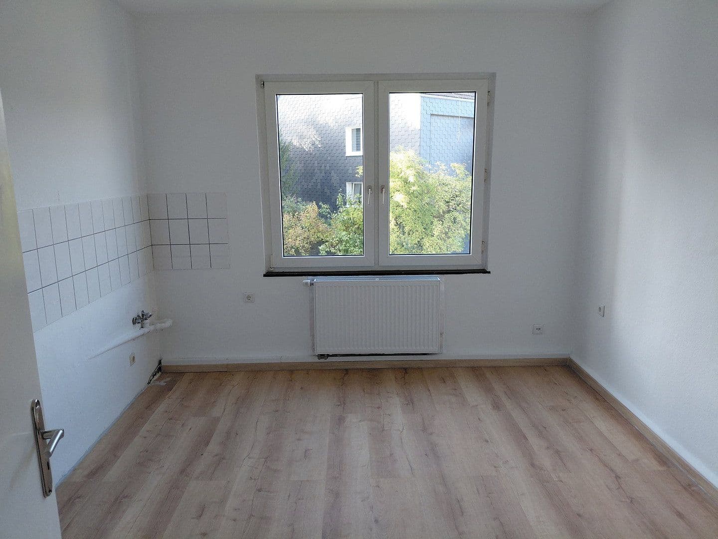 Prenájom bytu 3-izbový 91 m², Gronaustraße 99, Wuppertal, Severné Porýnie - Westfálsko Prenájom bytu 3-izbový 91 m², Gronaustraße 99, Wuppertal, Severné Porýnie - Westfálsko