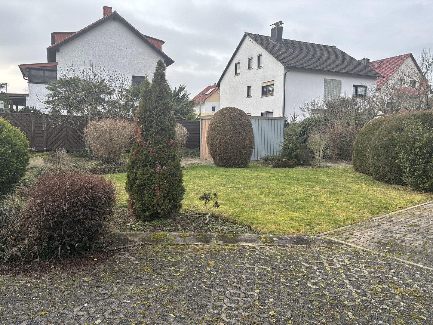Predaj domu 130 m², pozemok 684 m², Dietzenbach, Hesensko Predaj domu 130 m², pozemok 684 m², Dietzenbach, Hesensko