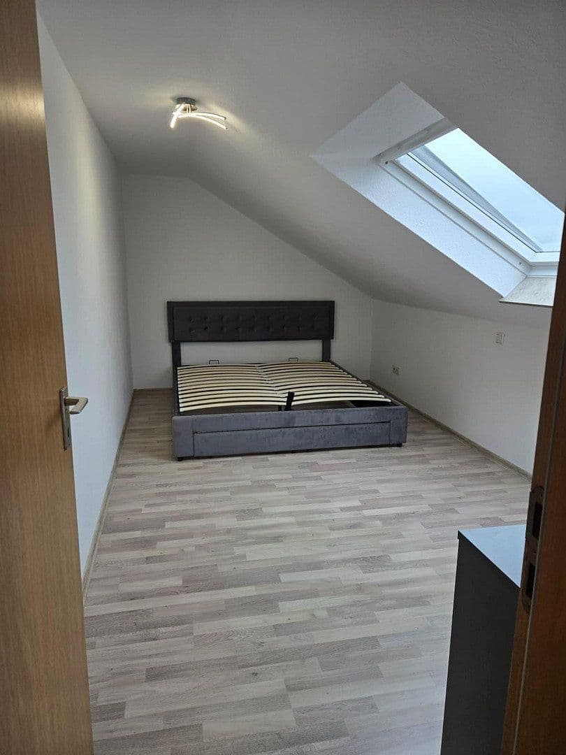 Prenájom bytu 2-izbový 40 m², Waiblingen, Bádensko-Wurttembersko Prenájom bytu 2-izbový 40 m², Waiblingen, Bádensko-Wurttembersko